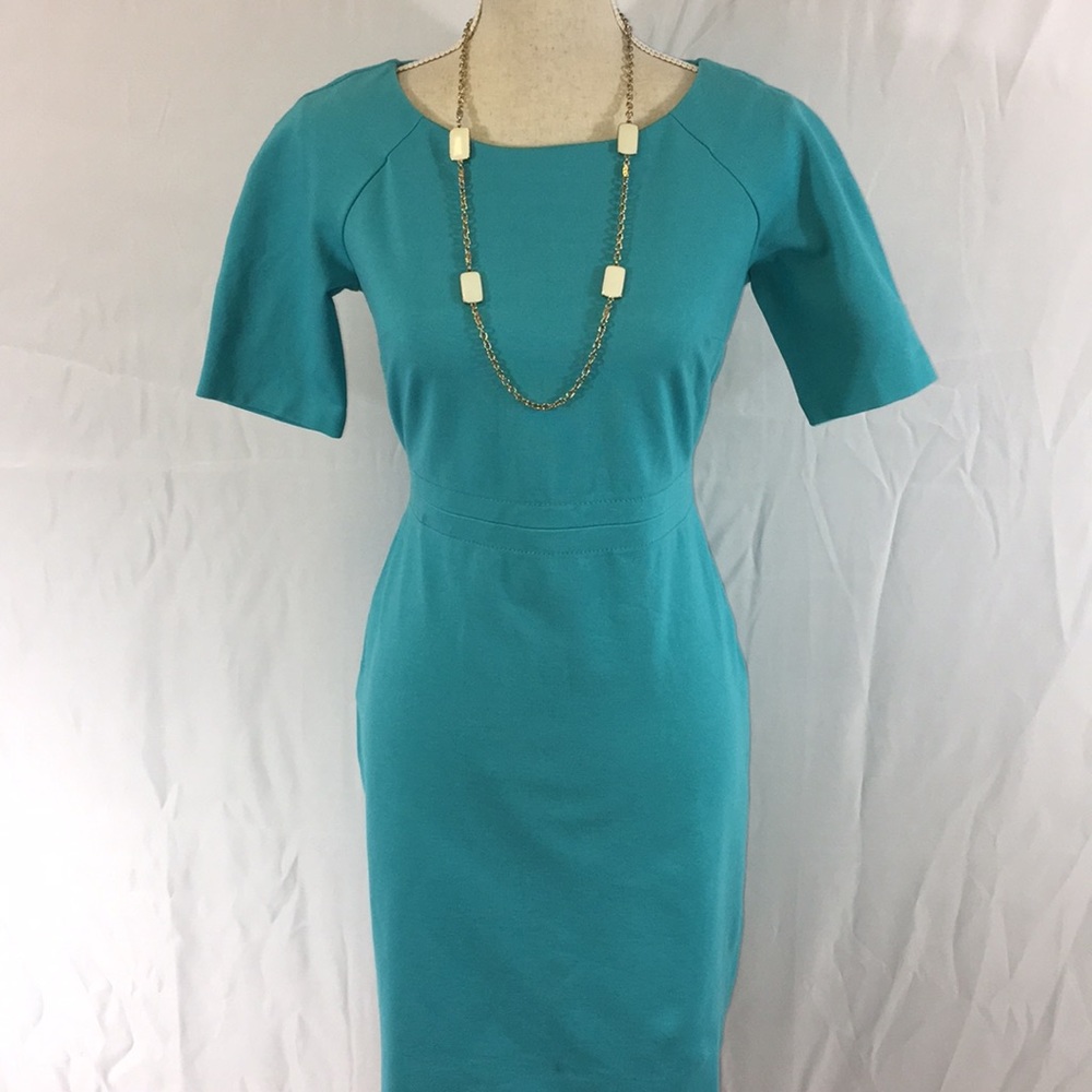 Gorgeous Talbots turquoise short-sleeved dress